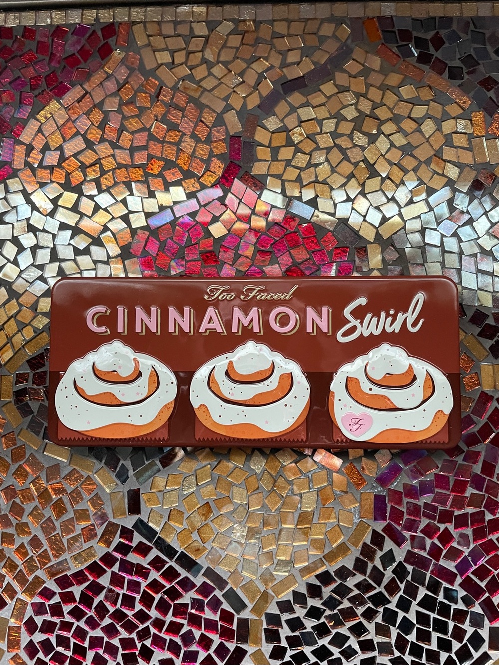 Too Faced Cinnamon Swirl Eyeshadow Palette - Brown, Cream, White, Pink NEW